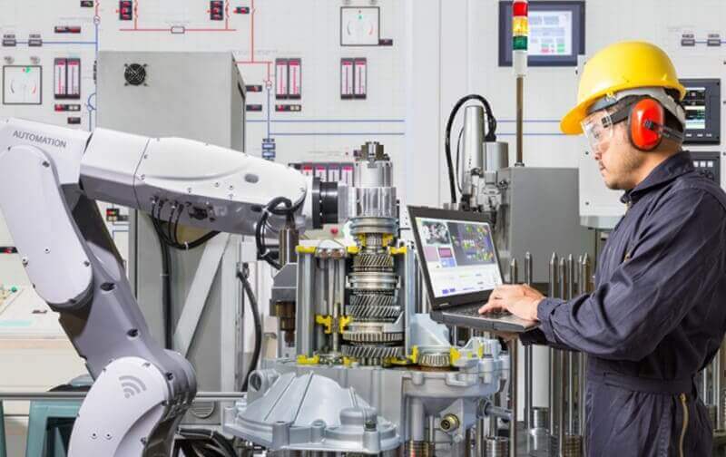 Manufacturing line failure cause analysis and yield improvement